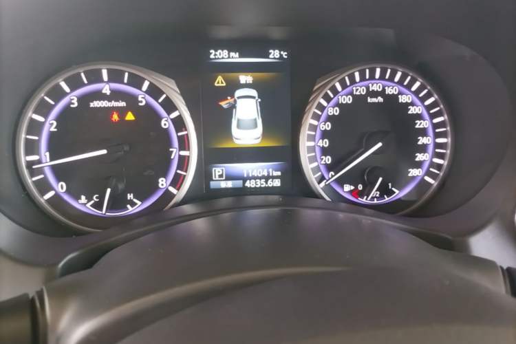 Used Infiniti Q50L 2015 2.0T Enjoyment Edition Instrument Cluster