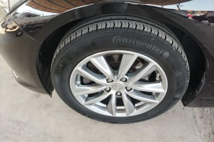 Used Infiniti Q50L 2015 2.0T Enjoyment Edition Left Front Wheel Hub