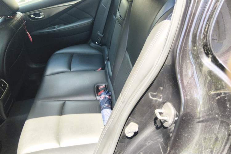 Used Infiniti Q50L 2015 2.0T Enjoyment Edition Left Rear Seat