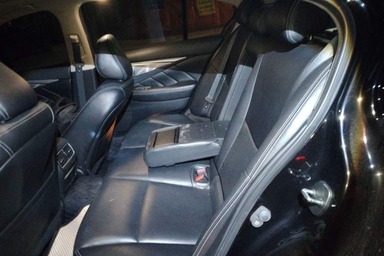Used Infiniti Q50L 2015 2.0T Enjoyment Edition Left Rear Seat
