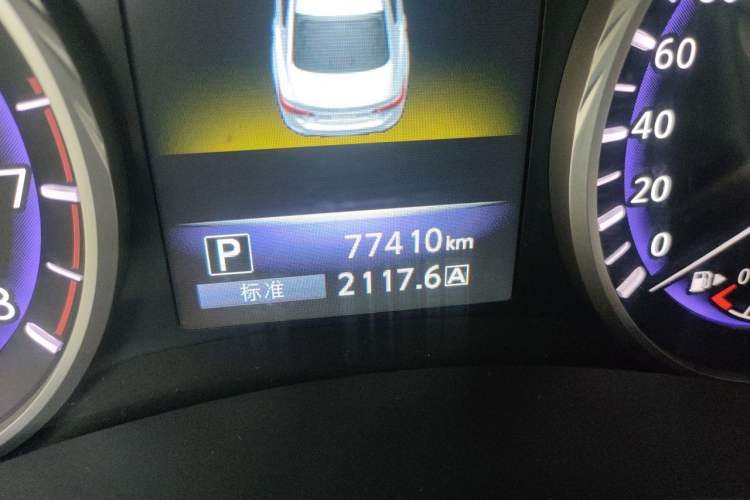Used Infiniti Q50L 2015 2.0T Sport Edition Odometer Close Up