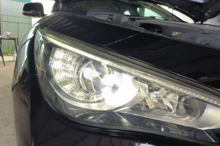 Used Infiniti Q50L 2015 2.0T Enjoyment Edition Right Front Headlight