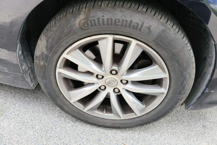 Used Infiniti Q50L 2015 2.0T Enjoyment Edition Right Front Wheel Hub