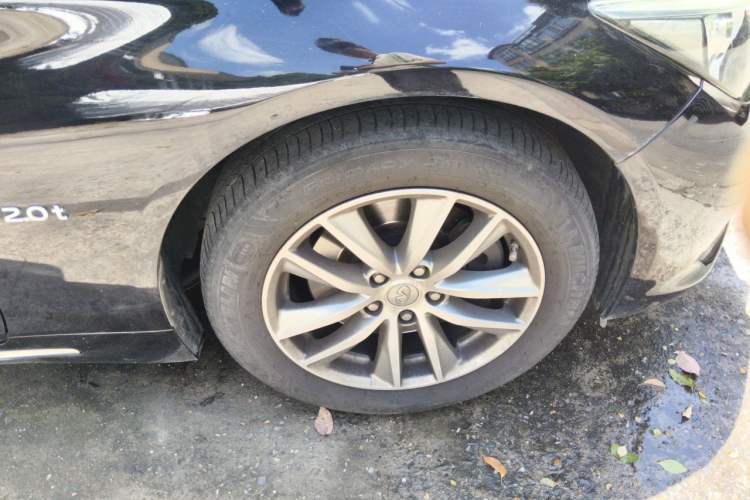 Used Infiniti Q50L 2015 2.0T Enjoyment Edition Right Front Wheel Hub