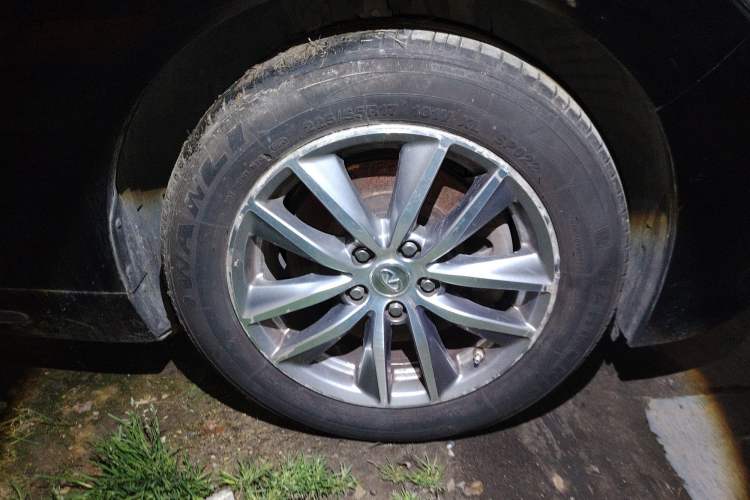 Used Infiniti Q50L 2015 2.0T Enjoyment Edition Right Front Wheel Hub