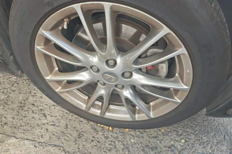 Used Infiniti Q50L 2015 2.0T Luxury Edition Right Front Wheel Hub