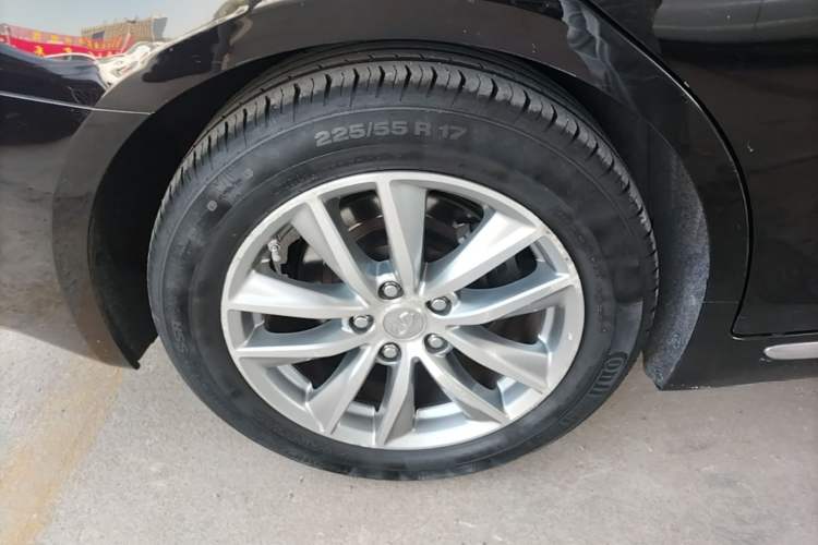 Used Infiniti Q50L 2015 2.0T Enjoyment Edition Right Rear Wheel Hub