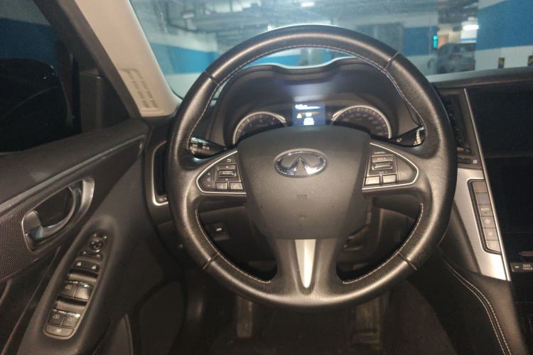 Used Infiniti Q50L 2015 2.0T Enjoyment Edition Steering Wheel