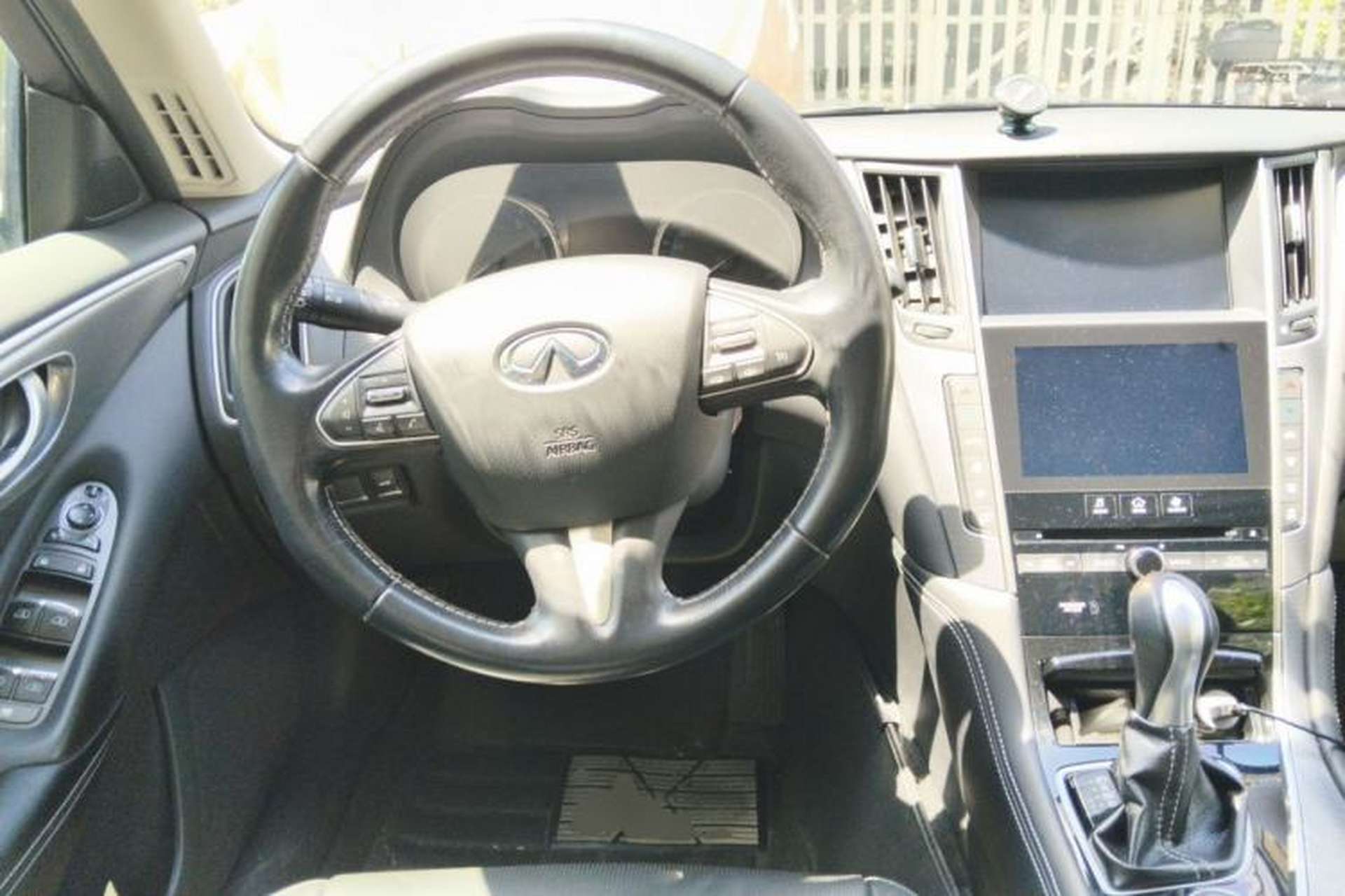 Used Infiniti Q50L 2015 2.0T Enjoyment Edition Steering Wheel