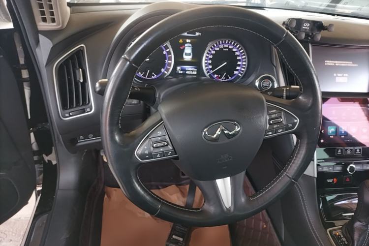 Used Infiniti Q50L 2015 2.0T Enjoyment Edition Steering Wheel