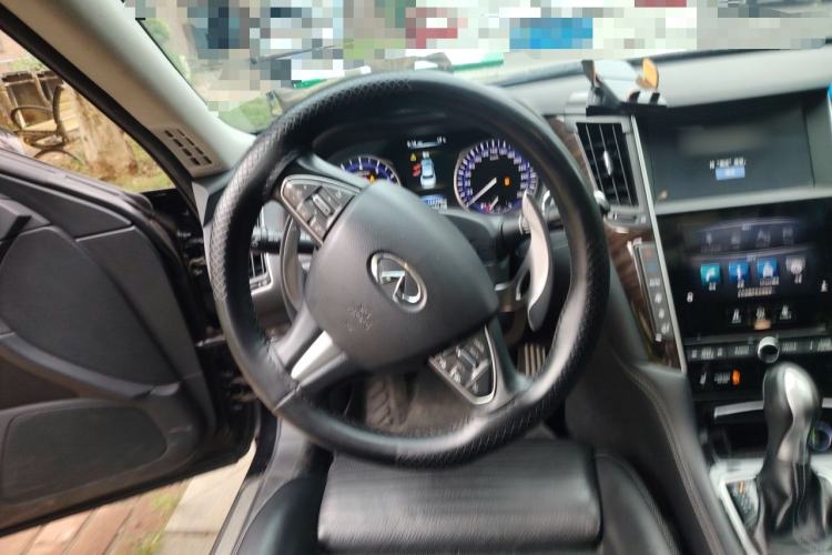 Used Infiniti Q50L 2015 2.0T Luxury Sport Edition Steering Wheel