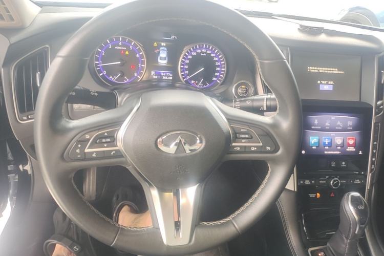 Used Infiniti Q50L 2015 2.0T Enjoyment Edition Steering Wheel