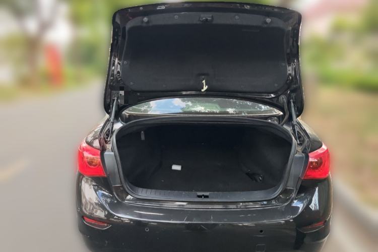 Used Infiniti Q50L 2015 2.0T Luxury Edition Trunk