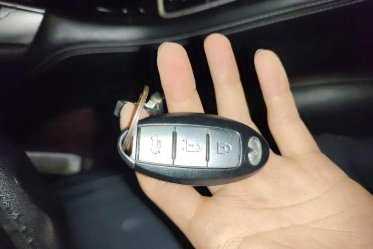 Used Infiniti Q50L 2015 2.0T Enjoyment Edition Vehicle Key