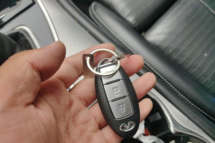 Used Infiniti Q50L 2015 2.0T Sport Edition Vehicle Key