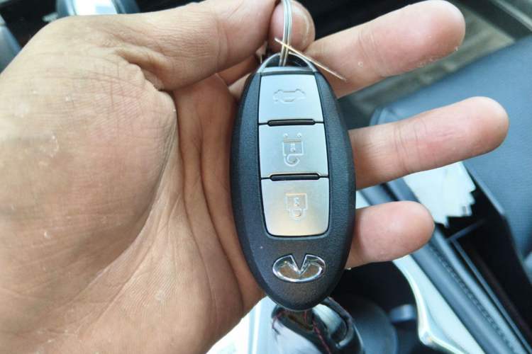 Used Infiniti Q50L 2015 2.0T Enjoyment Edition Vehicle Key