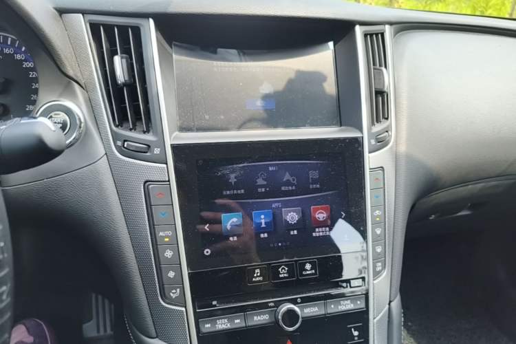 Used Infiniti Q50L 2015 2.0T Sport Edition Audio And AC Panel