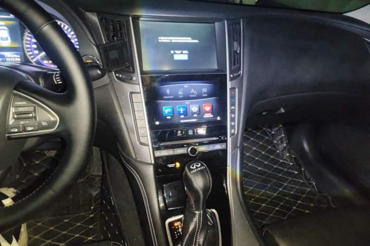 Used Infiniti Q50L 2015 2.0T Enjoyment Edition Audio And AC Panel