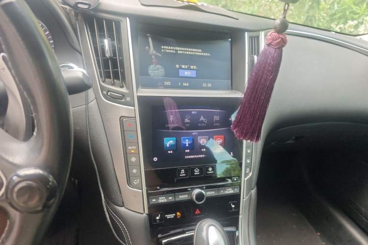 Used Infiniti Q50L 2015 2.0T Sport Edition Audio And AC Panel