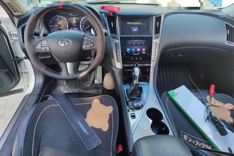 Used Infiniti Q50L 2015 2.0T Sport Edition Center Console