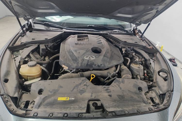 Used Infiniti Q50L 2015 2.0T Enjoyment Edition Engine Bay