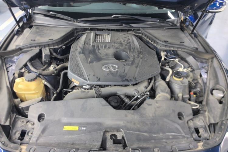 Used Infiniti Q50L 2015 2.0T Enjoyment Edition Engine Bay