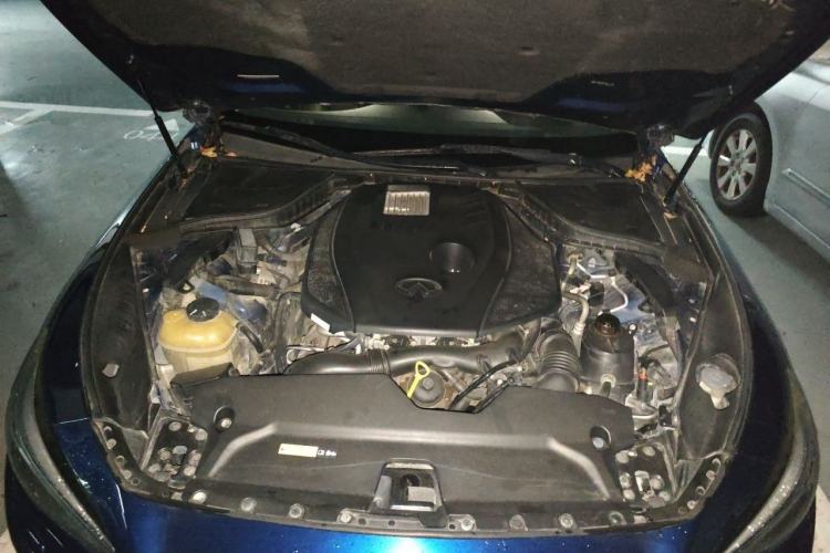 Used Infiniti Q50L 2015 2.0T Enjoyment Edition Engine Bay