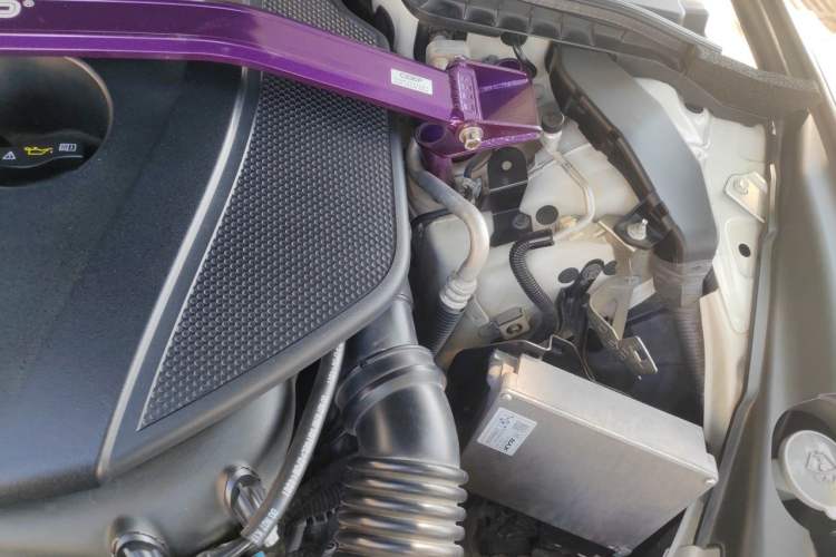 Used Infiniti Q50L 2015 2.0T Sport Edition Engine Bay Left