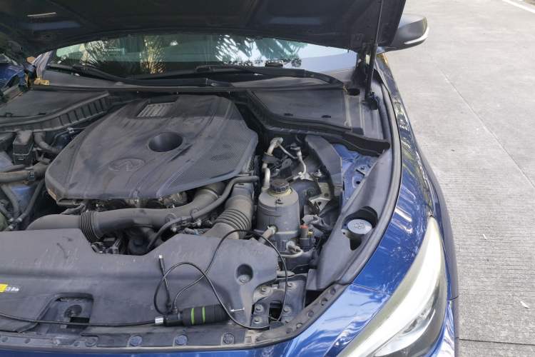 Used Infiniti Q50L 2015 2.0T Comfort Edition Engine Bay Left