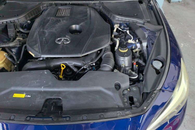 Used Infiniti Q50L 2015 2.0T Comfort Edition Engine Bay Left