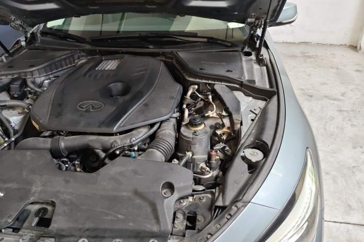 Used Infiniti Q50L 2015 2.0T Enjoyment Edition Engine Bay Left