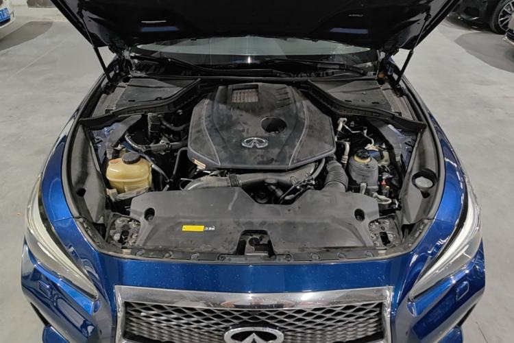 Used Infiniti Q50L 2015 2.0T Enjoyment Edition Engine Bay