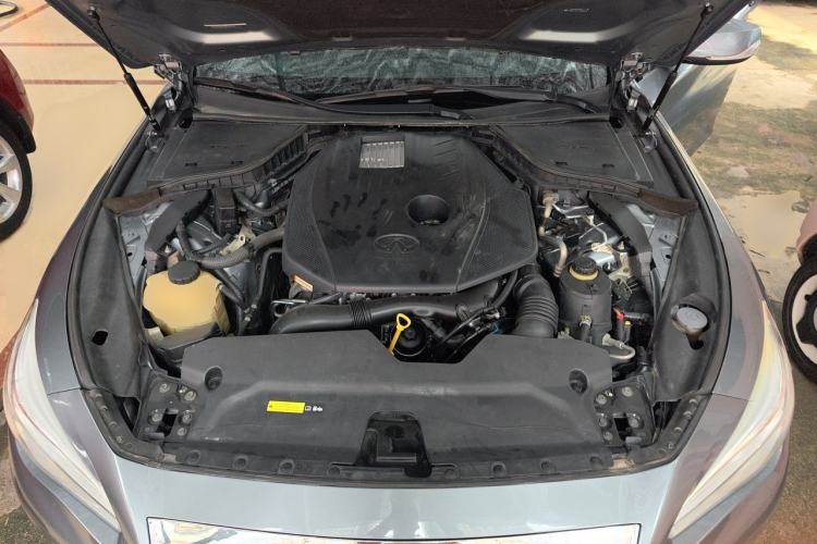 Used Infiniti Q50L 2015 2.0T Comfort Edition Engine Bay