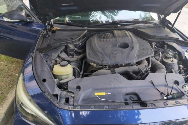 Used Infiniti Q50L 2015 2.0T Comfort Edition Engine Bay Right