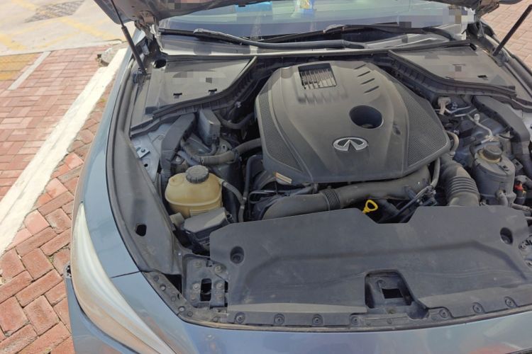 Used Infiniti Q50L 2015 2.0T Comfort Edition Engine Bay Right