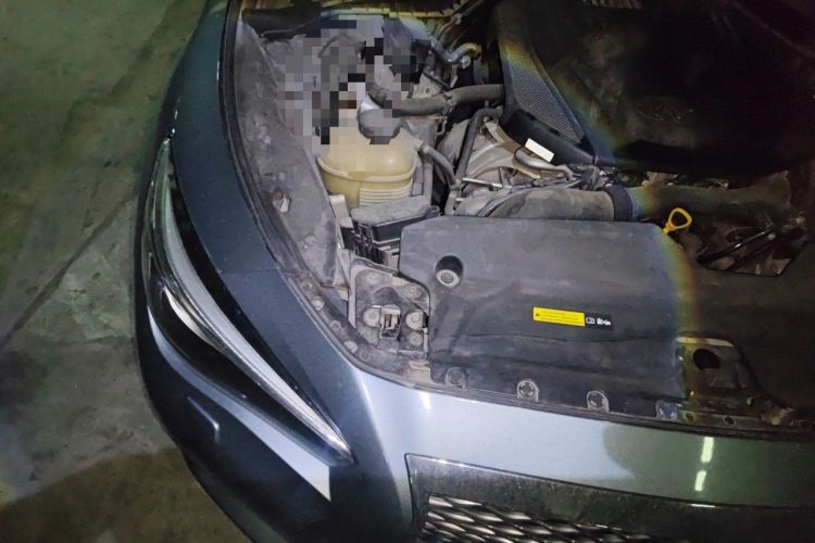 Used Infiniti Q50L 2015 2.0T Enjoyment Edition Engine Bay Right