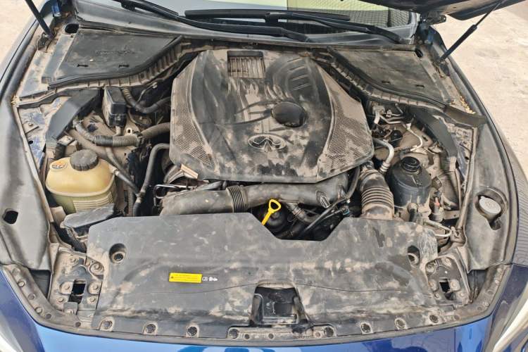 Used Infiniti Q50L 2015 2.0T Enjoyment Edition Engine Bay