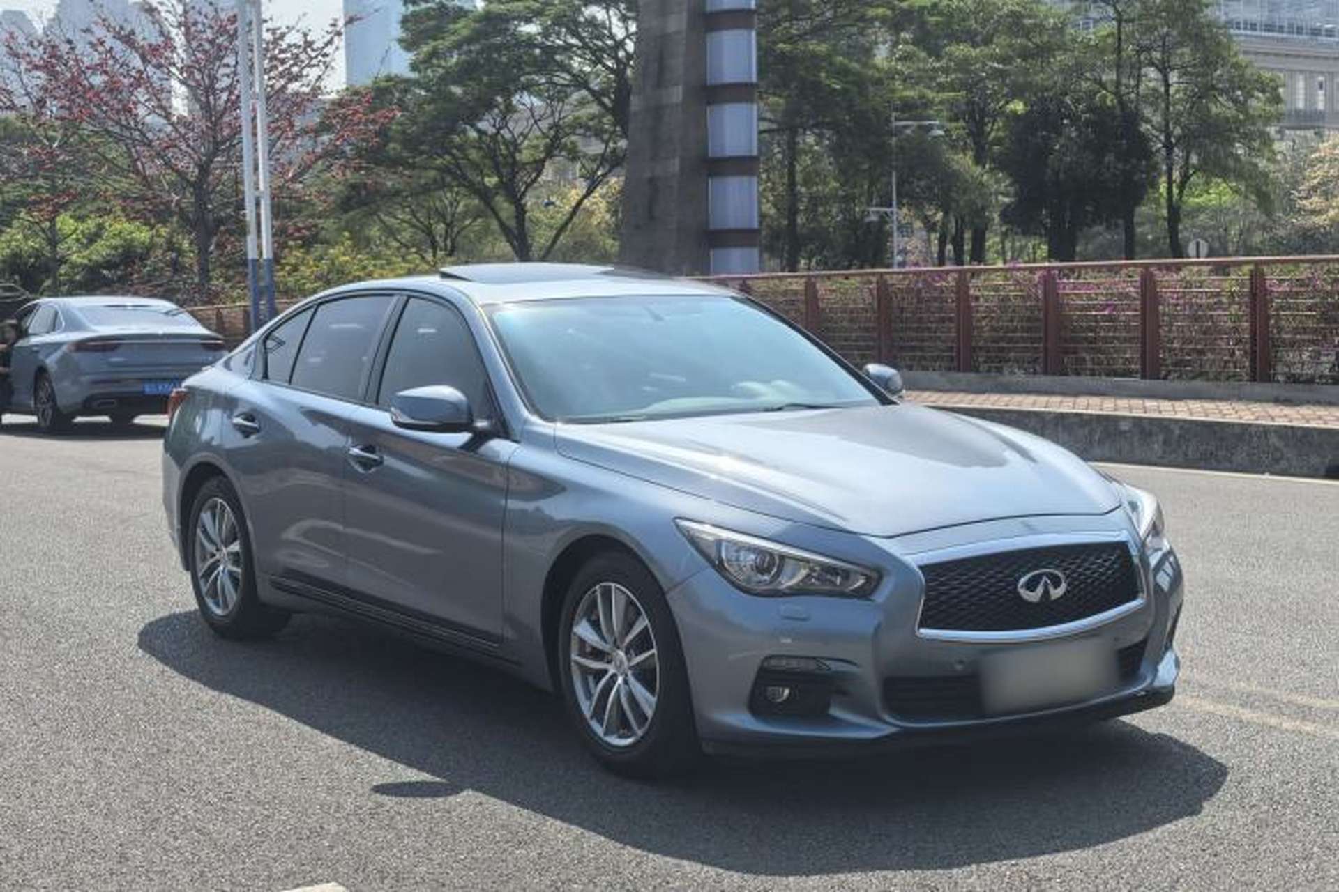 Used Infiniti Q50L 2015 2.0T Enjoyment Edition Exterior 2