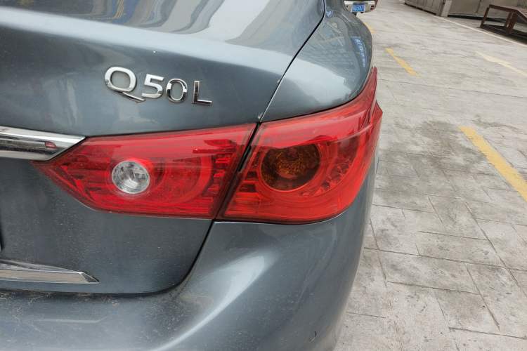 Used Infiniti Q50L 2015 2.0T Comfort Edition Exterior 3