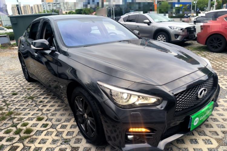 Used Infiniti Q50L 2015 2.0T Enjoyment Edition Front Right 45 Deg