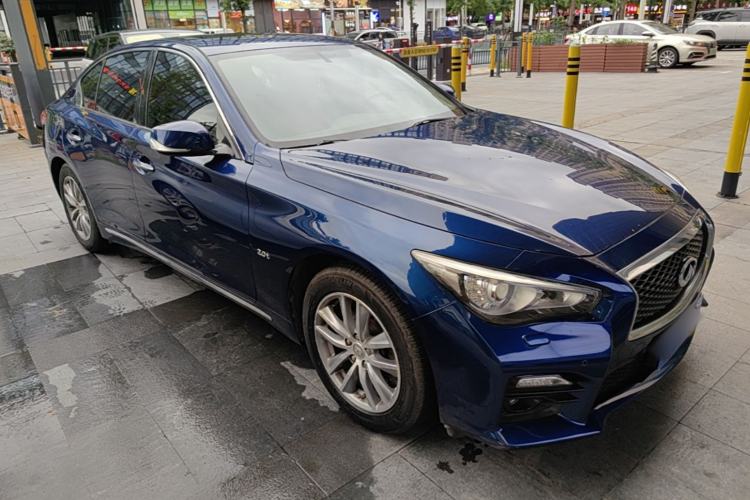 Used Infiniti Q50L 2015 2.0T Enjoyment Edition Front Right 45 Deg