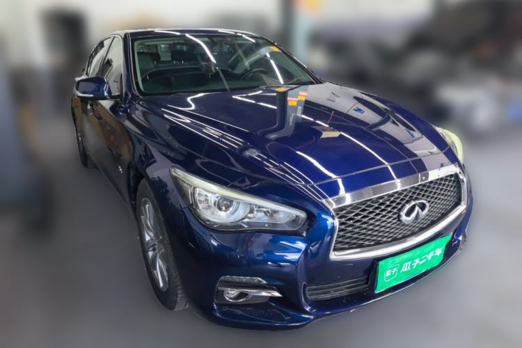 Used Infiniti Q50L 2015 2.0T Comfort Edition Front Right 45 Deg