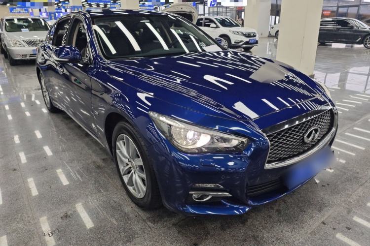 Used Infiniti Q50L 2015 2.0T Enjoyment Edition Front Right 45 Deg