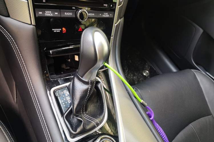 Used Infiniti Q50L 2015 2.0T Comfort Edition Gear Lever