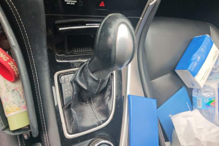 Used Infiniti Q50L 2015 2.0T Enjoyment Edition Gear Lever