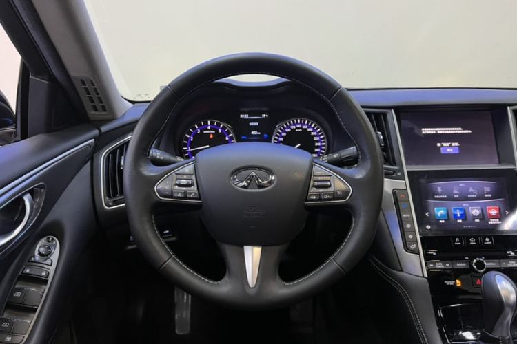 Used Infiniti Q50L 2015 2.0T Enjoyment Edition Interior 2