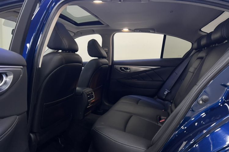 Used Infiniti Q50L 2015 2.0T Enjoyment Edition Interior 4