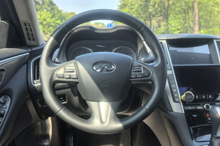 Used Infiniti Q50L 2015 2.0T Enjoyment Edition Interior 6