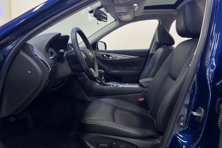Used Infiniti Q50L 2015 2.0T Enjoyment Edition Interior 6