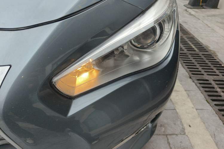 Used Infiniti Q50L 2015 2.0T Comfort Edition Left Front Headlight